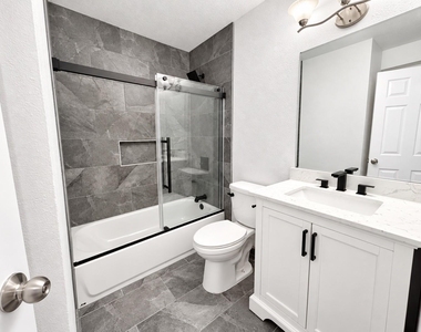 516 Overhill Drive - Photo Thumbnail 10