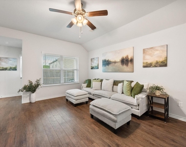 10625 Bleat Street - Photo Thumbnail 14