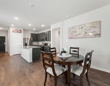 10625 Bleat Street - Photo Thumbnail 8