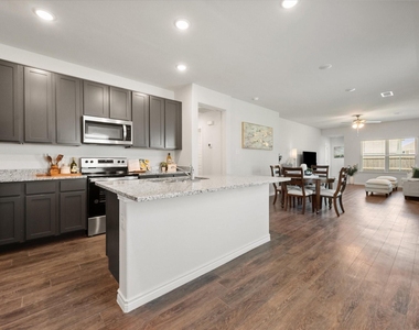 10625 Bleat Street - Photo Thumbnail 9