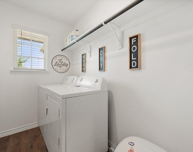 10625 Bleat Street - Photo Thumbnail 23