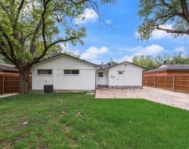 1406 Highland Street - Photo Thumbnail 17