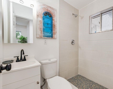 1406 Highland Street - Photo Thumbnail 9