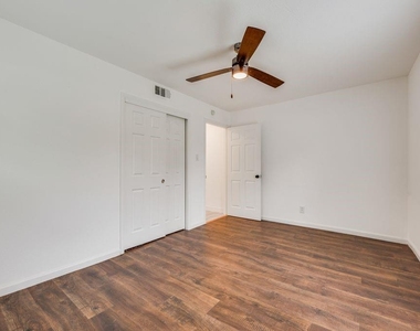 1406 Highland Street - Photo Thumbnail 14