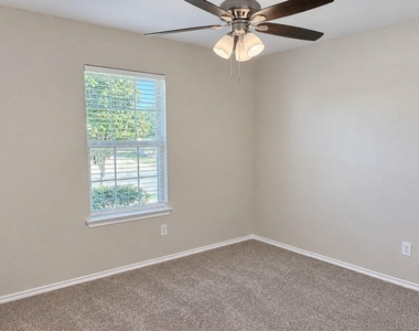 2303 Pontotoc Drive - Photo Thumbnail 5