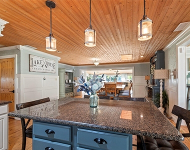230 Bushwhacker Drive - Photo Thumbnail 5