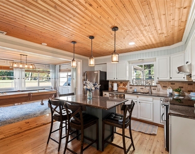 230 Bushwhacker Drive - Photo Thumbnail 4