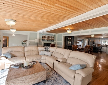 230 Bushwhacker Drive - Photo Thumbnail 11