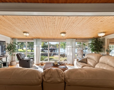230 Bushwhacker Drive - Photo Thumbnail 13