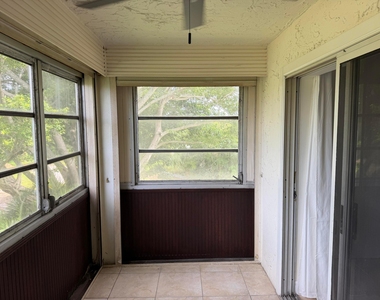 729 Lori Drive - Photo Thumbnail 24