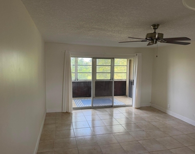 729 Lori Drive - Photo Thumbnail 16