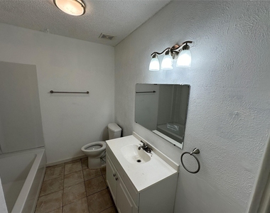 410 E Timberview Lane - Photo Thumbnail 6