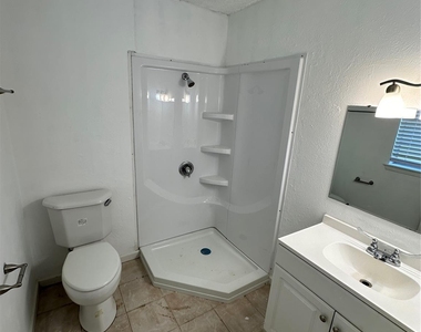 410 E Timberview Lane - Photo Thumbnail 11