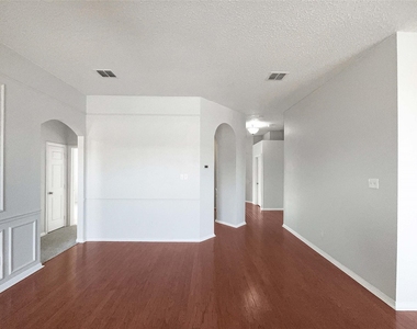 1216 Longhorn Drive - Photo Thumbnail 10