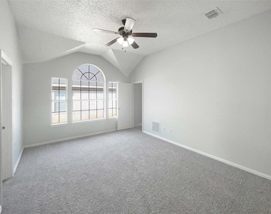 1216 Longhorn Drive - Photo Thumbnail 13