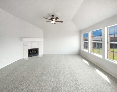 1216 Longhorn Drive - Photo Thumbnail 3