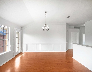 1216 Longhorn Drive - Photo Thumbnail 4