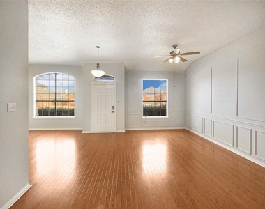 1216 Longhorn Drive - Photo Thumbnail 11