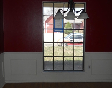 11 Shady Brook Circle - Photo Thumbnail 3