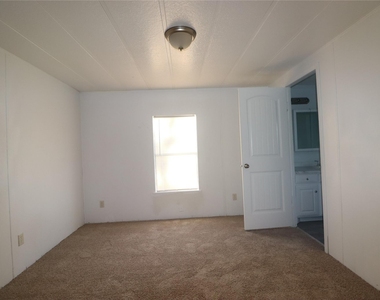 262 County Road 4852 - Photo Thumbnail 12