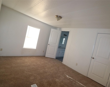 262 County Road 4852 - Photo Thumbnail 18