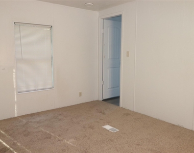 262 County Road 4852 - Photo Thumbnail 21