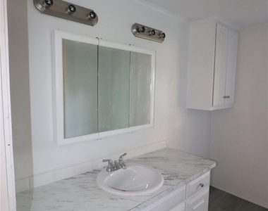 262 County Road 4852 - Photo Thumbnail 19