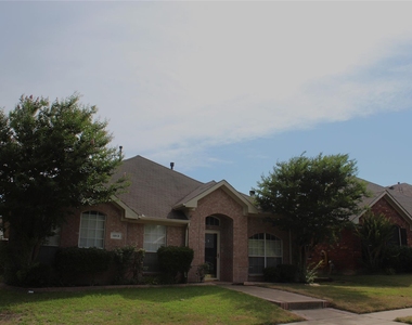 1813 Arbor Creek Drive - Photo Thumbnail 1