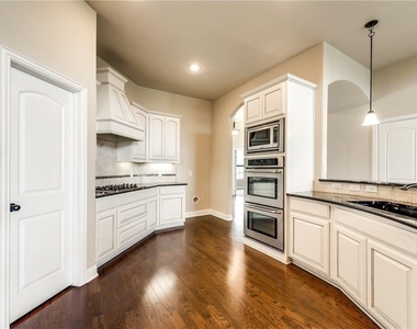 423 Florence Drive - Photo Thumbnail 15