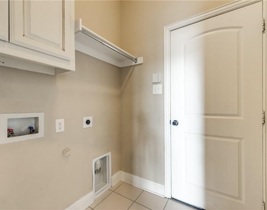 423 Florence Drive - Photo Thumbnail 19