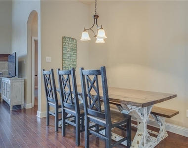 423 Florence Drive - Photo Thumbnail 5
