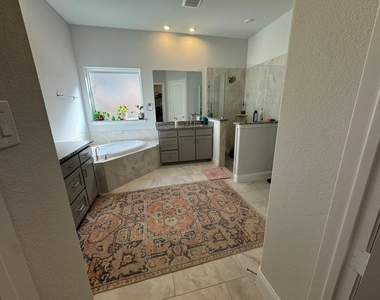 1447 20th Street - Photo Thumbnail 27