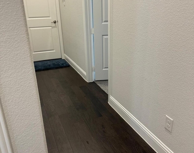 1447 20th Street - Photo Thumbnail 30