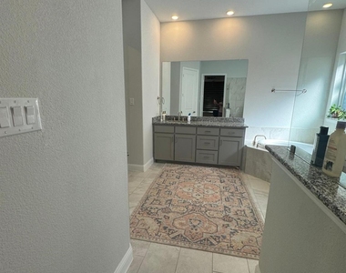 1447 20th Street - Photo Thumbnail 32