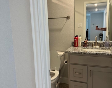 1447 20th Street - Photo Thumbnail 16