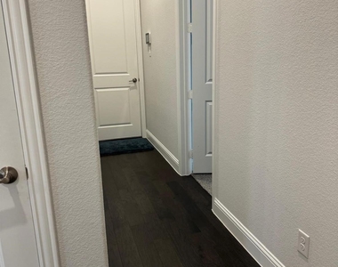1447 20th Street - Photo Thumbnail 22
