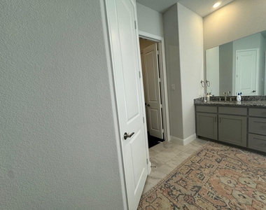 1447 20th Street - Photo Thumbnail 35