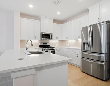 1085 Carnation Drive - Photo Thumbnail 9
