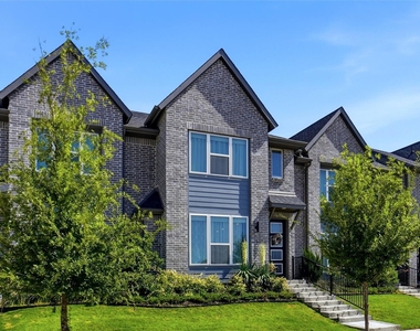 1085 Carnation Drive - Photo Thumbnail 2