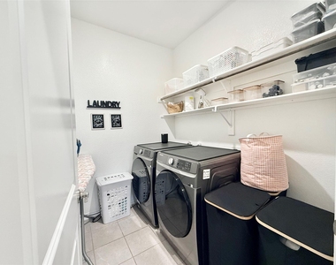 1021 Zachary Way - Photo Thumbnail 23