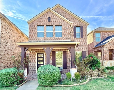 1021 Zachary Way - Photo Thumbnail 1
