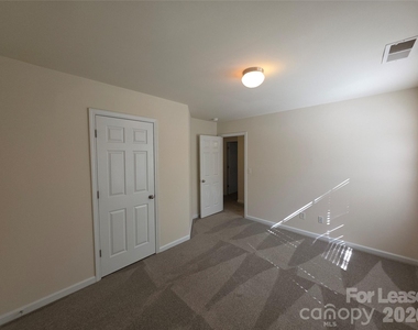 8628 Sedgeburn Drive - Photo Thumbnail 18