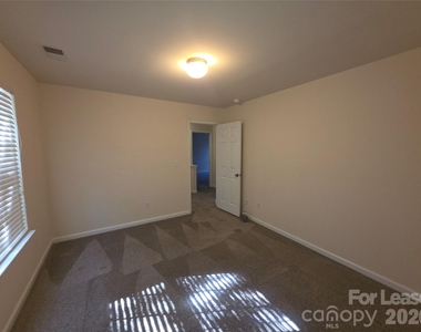 8628 Sedgeburn Drive - Photo Thumbnail 16
