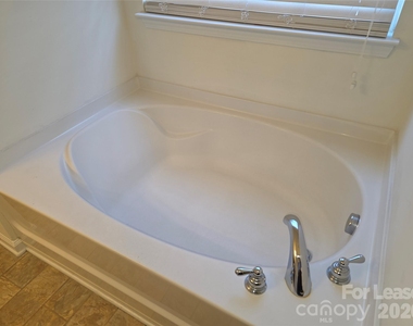 8628 Sedgeburn Drive - Photo Thumbnail 23