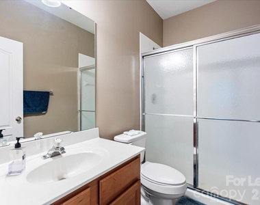15114 Bridle Trace Lane - Photo Thumbnail 8