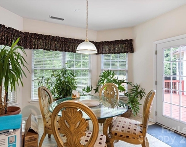 15114 Bridle Trace Lane - Photo Thumbnail 13