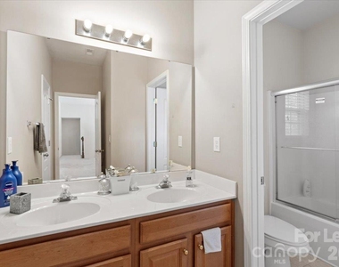 15114 Bridle Trace Lane - Photo Thumbnail 5