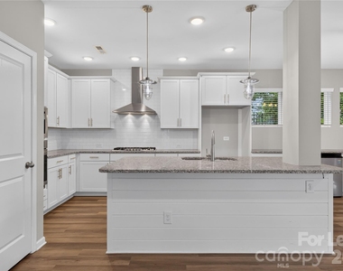 1879 Felts Parkway - Photo Thumbnail 4