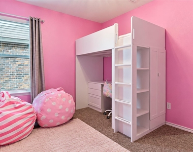 709 Darlington Oak Avenue - Photo Thumbnail 1