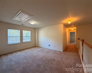 3400 Pasture View Court - Photo Thumbnail 11